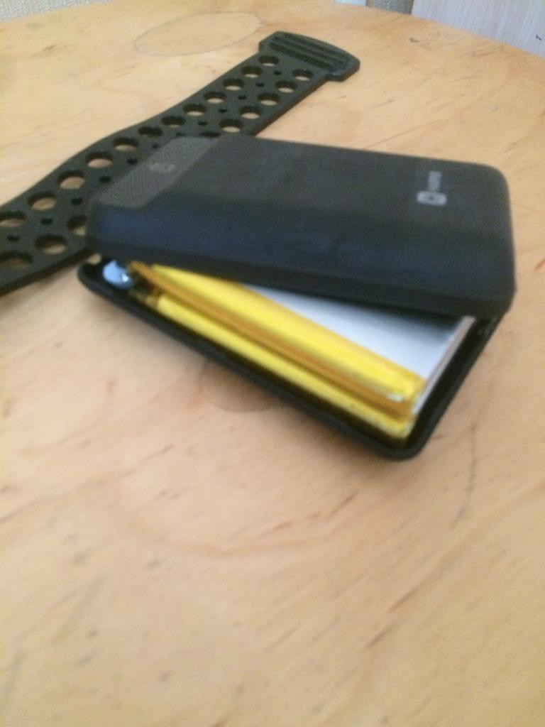 Fixing strap with clasp (medium)