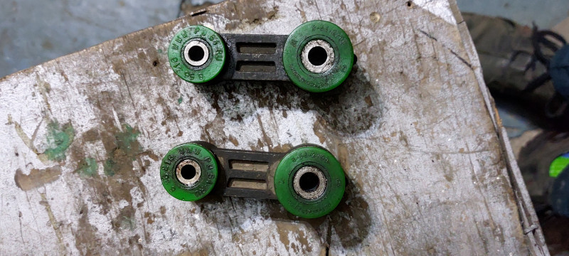 Stabilizrer link silent block (new, step, big)