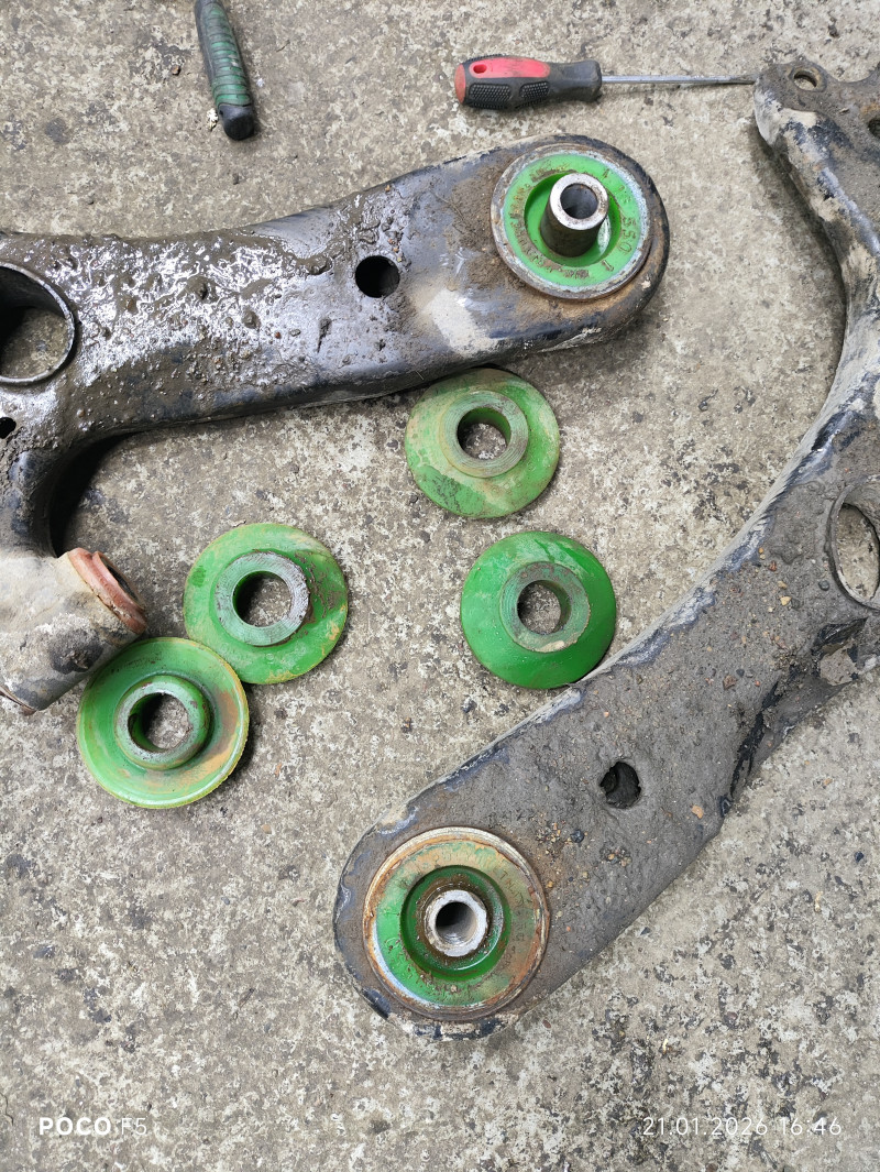 Lower control arm rear silent block, front suspension (caster kit)