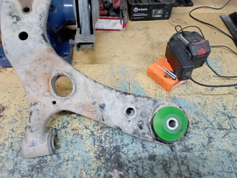 Lower control arm rear silent block, front suspension (caster kit)