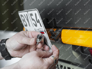 Snowmobile luggage license plate attachment kit, Código de product 50-20-059, Poliuretano, черный, Imagen №3